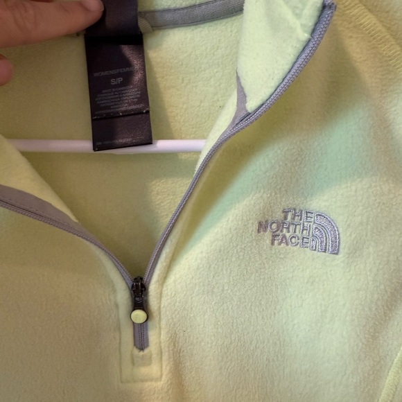 The North Face Fleece Zip Up - Picture 2 of 4